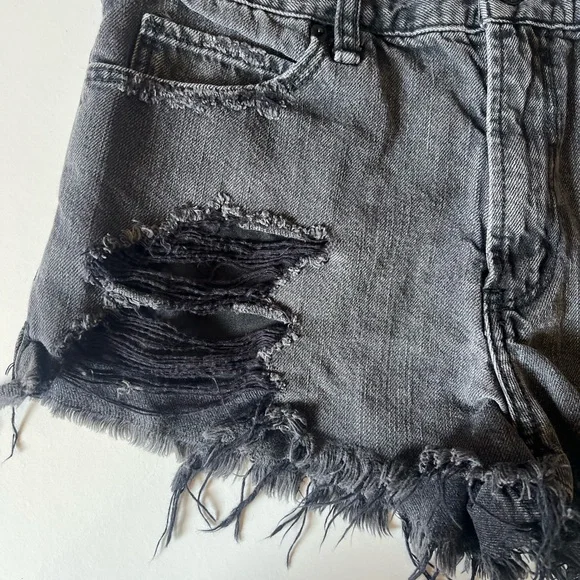 Abercrombie & Fitch Black Distressed High-Rise Jean Shorts - Picture 3 of 5
